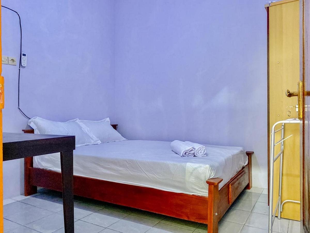 Hotel Griya Asri Syariah Mitra Reddoorz Rogojampi Exterior foto